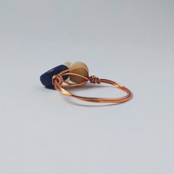 Beautiful Blue and Brown Gems Handmade Twisted Rusted Gold Wire Ring Size - Picture 2 of 4
